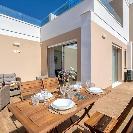 Blue Harbor Terrace - Magnolia Holidays *
